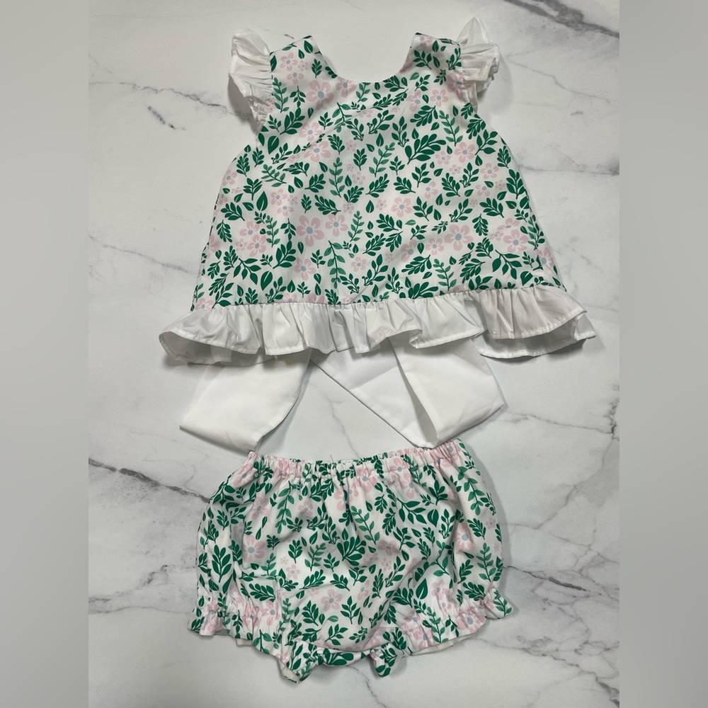 Excellent Condition Cecil and Lou Palmer Diaper Set (Size 12 Months)
